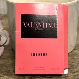 NEW Valentino Donna Born in Roma Eau de Parfum 1.2ml/0.04oz